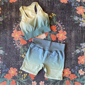 2 piece set L PINK Victoria’s Secret biker shorts sports crop bra top gradient